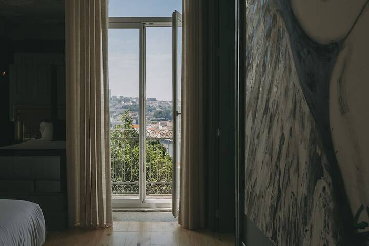 Room 85 of 204