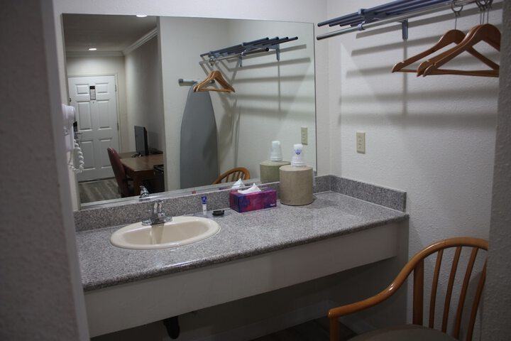 Room 29 of 37