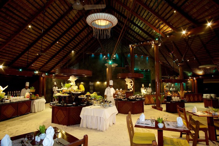 Dining 96 of 136