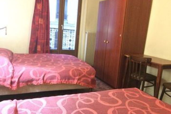 Room 18 of 28