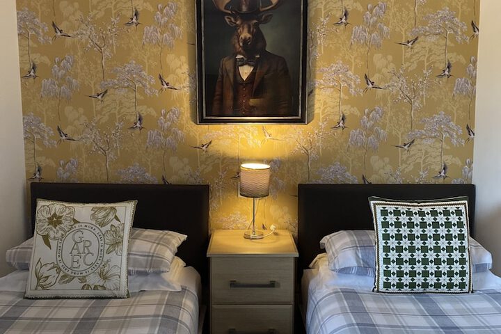 Room 8 of 35