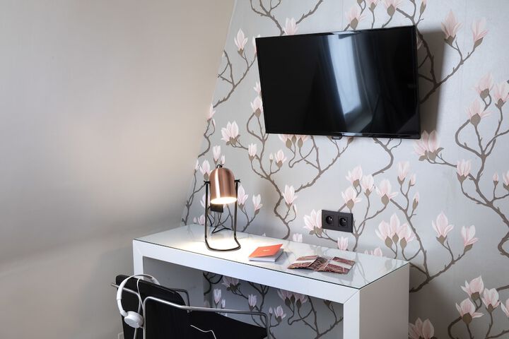 Room 5 of 51