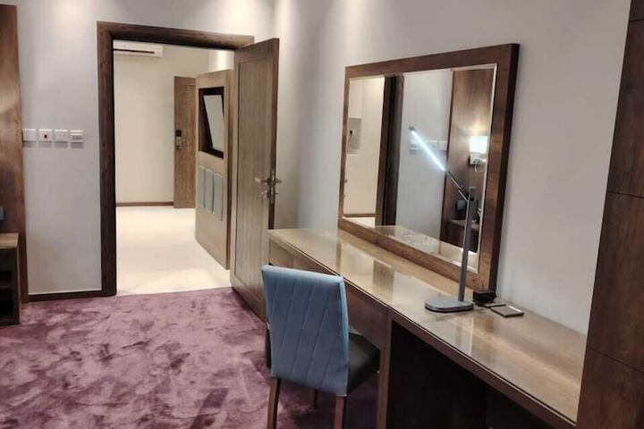 Room 17 of 36