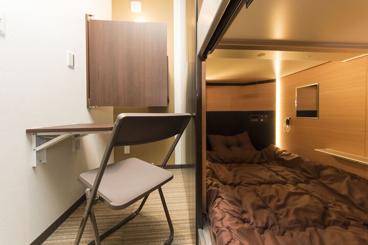 Room 4 of 42