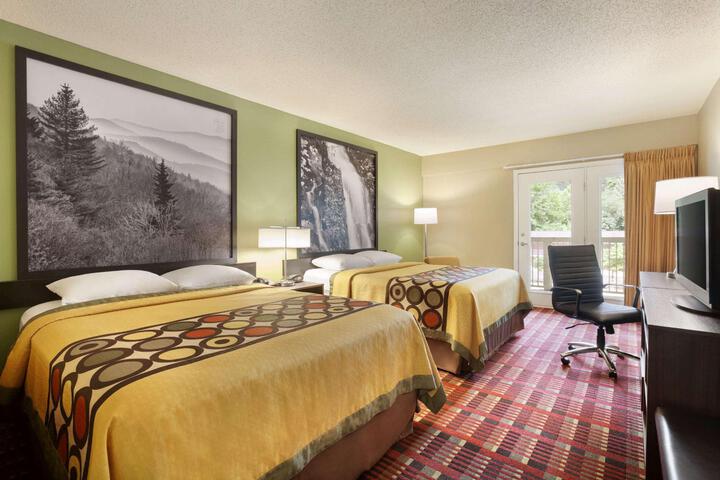 1 King Bed (6 of 11)