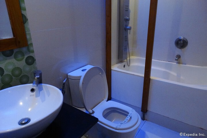 Room 43 of 104