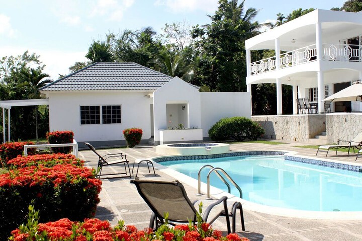 Pool 22 of 43