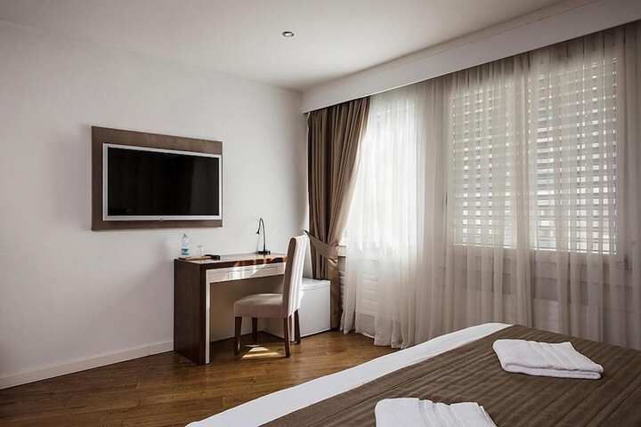 Room 19 of 56