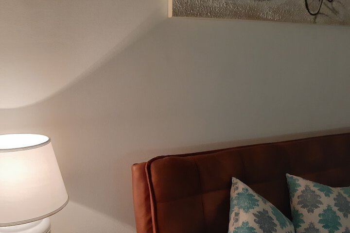 Room 11 of 34