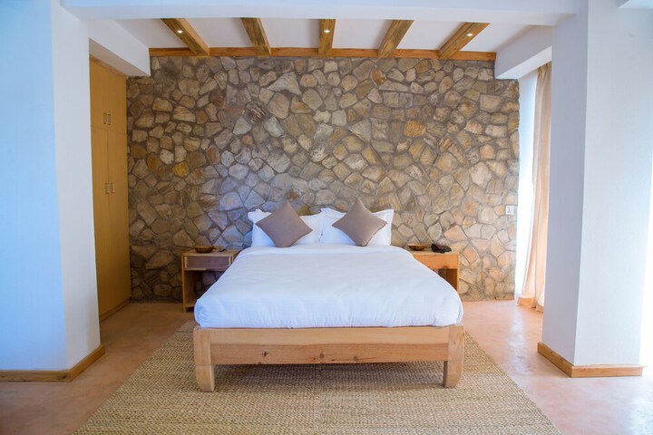 Room 10 of 49