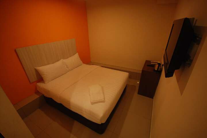 Room 18 of 41