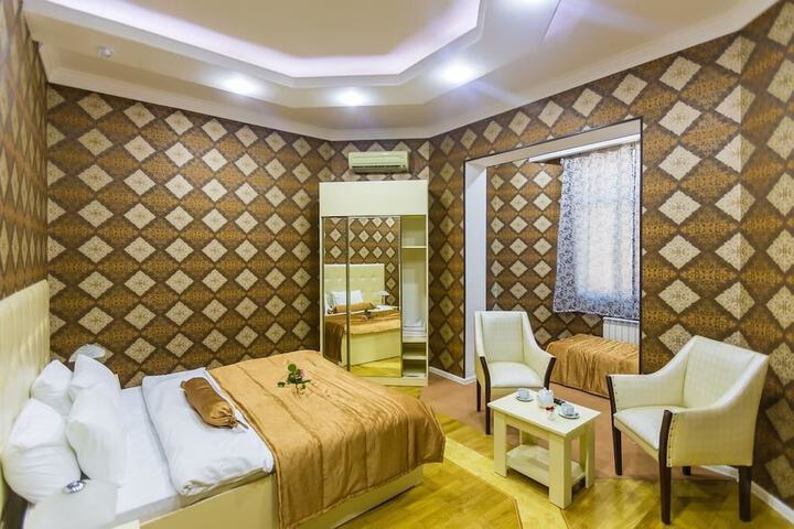 Room 4 of 55