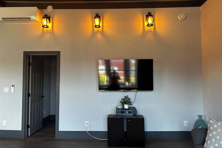 Room 16 of 32