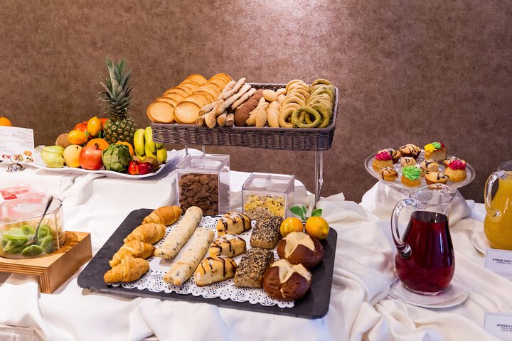 Breakfast/Coffee Service 43 of 84
