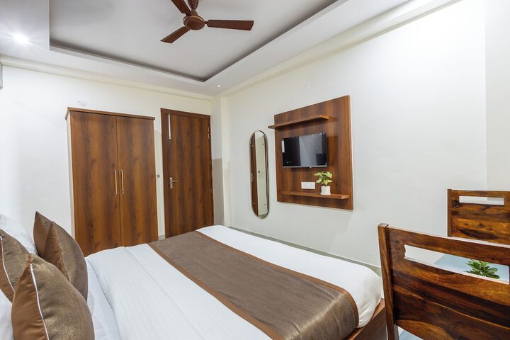 Room 10 of 48