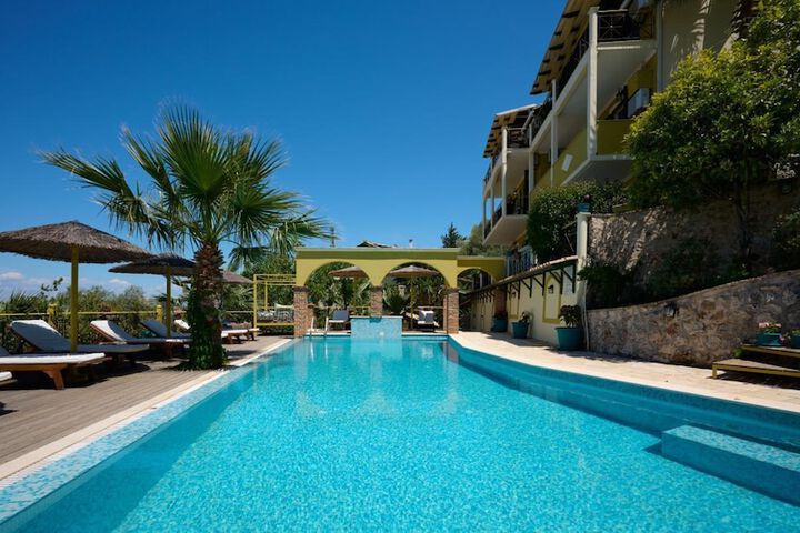 Pool 40 of 67