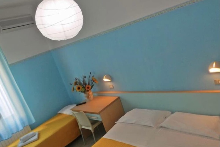 Room 3 of 13