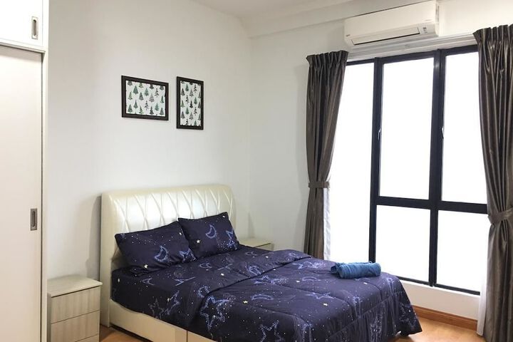 Room 8 of 106