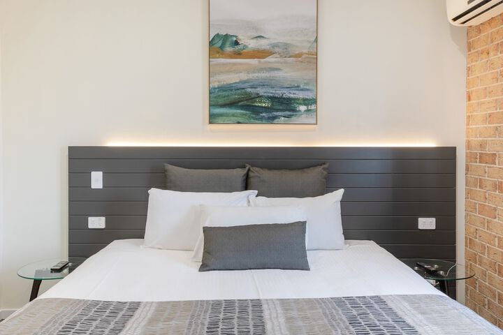 Room 17 of 65