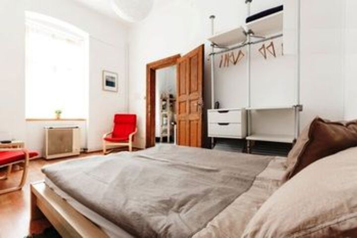 Room 13 of 19