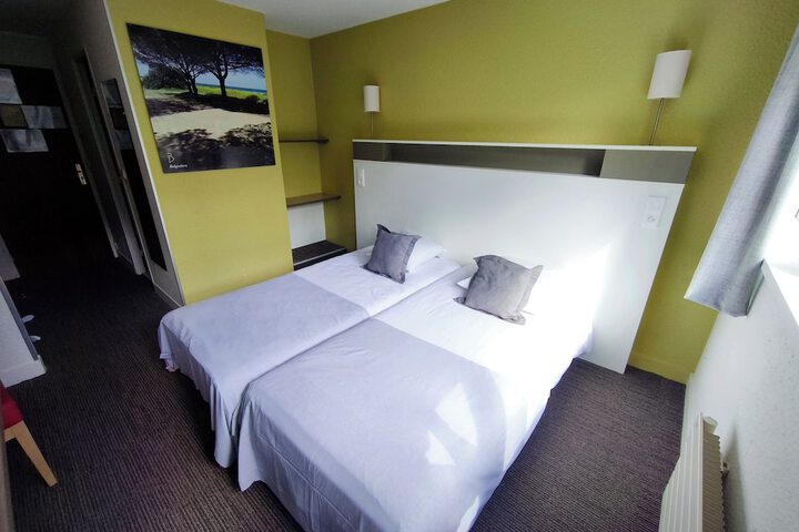 Room 7 of 23