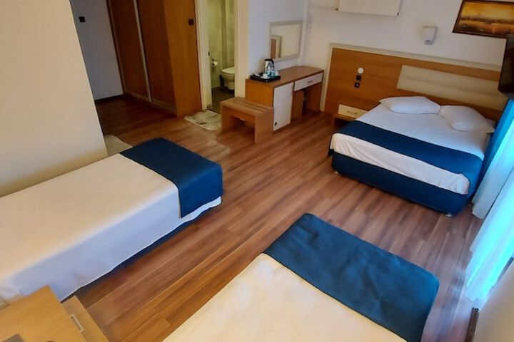 Room 5 of 36