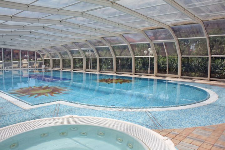 Hotel with Pool