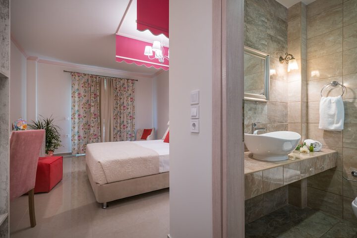 Room 52 of 113