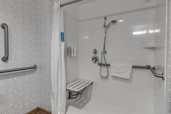 Room 30 of 61