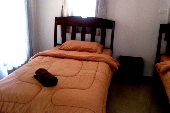 Room 11 of 37