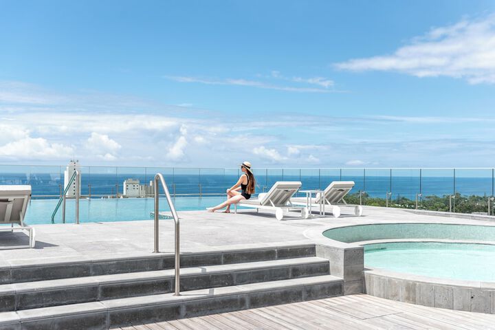 Sundeck 64 of 69