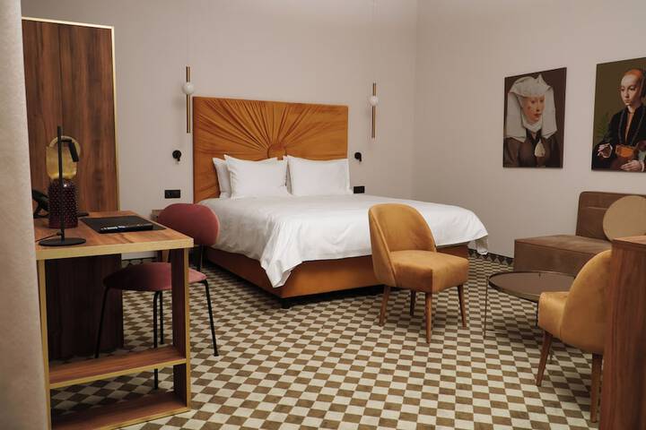 Room 29 of 96