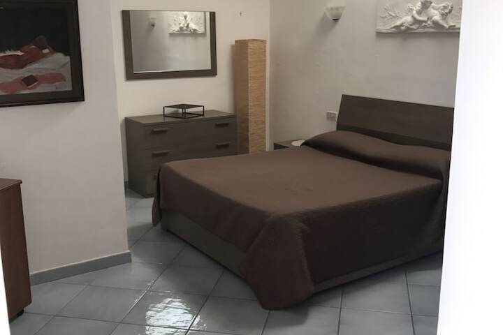 Room 3 of 26