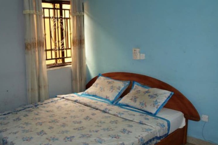 Room 7 of 11
