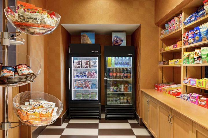 Snack bar