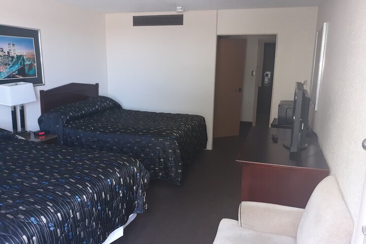 Room 9 of 28