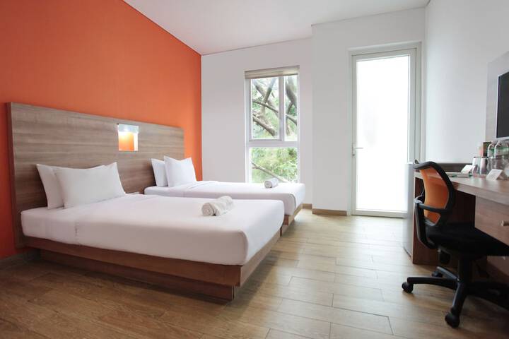 Room 7 of 26