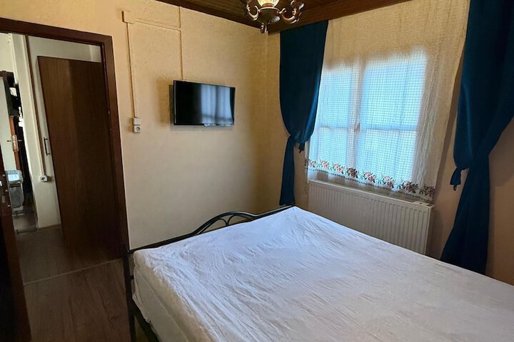 Room 27 of 57