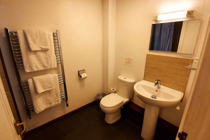 Room 145 of 210