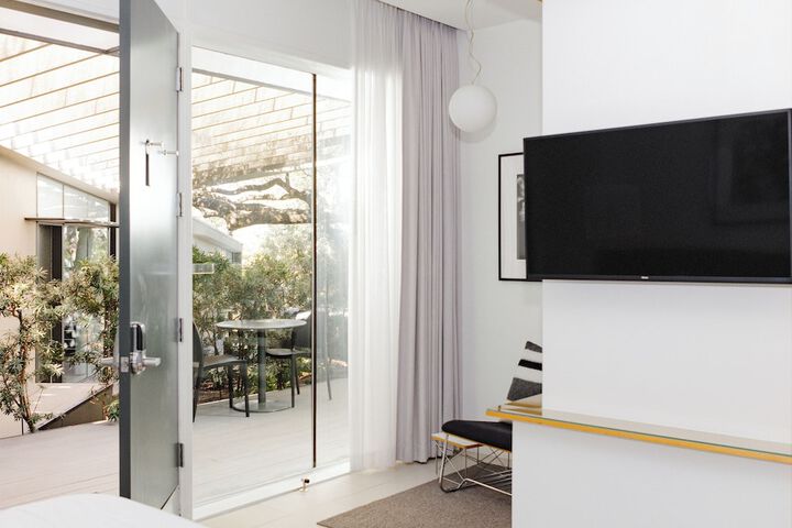 Room 12 of 39