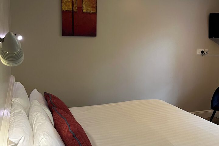 Room 9 of 39