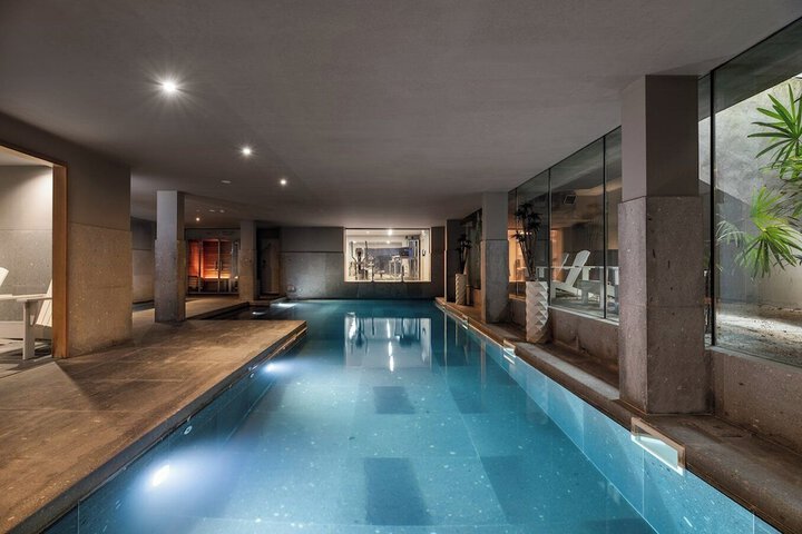 Pool 41 of 85