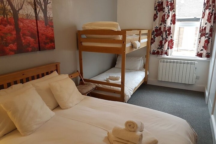 Room 6 of 92