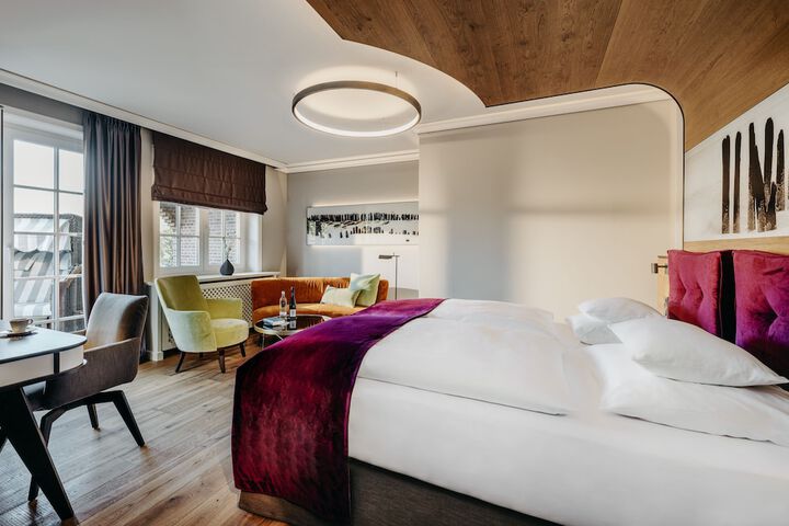 Room 4 of 71