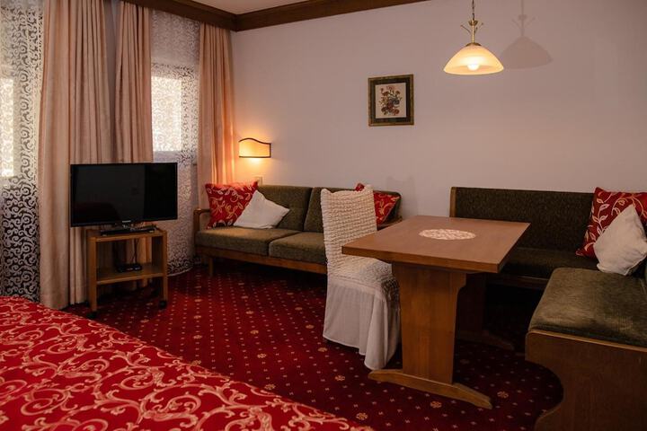 Room 25 of 65