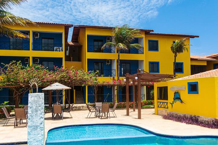 Hotel Pool