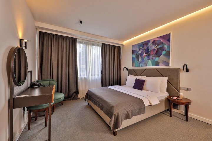 Room 26 of 70