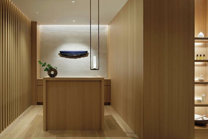 Hotel Interior 4 of 130