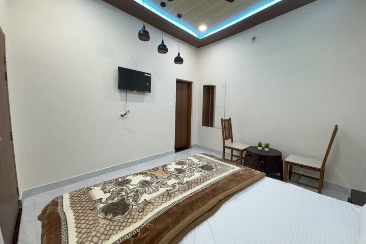Room 16 of 39
