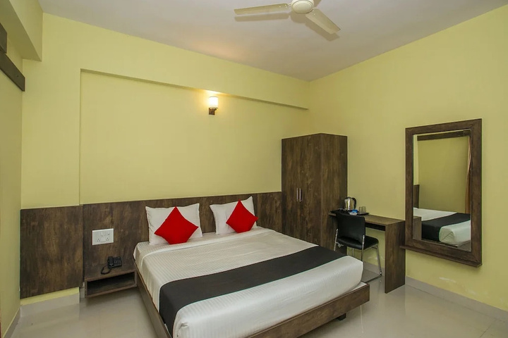Room 4 of 20
